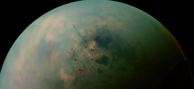 Titan’ın göllerine yakın çekim