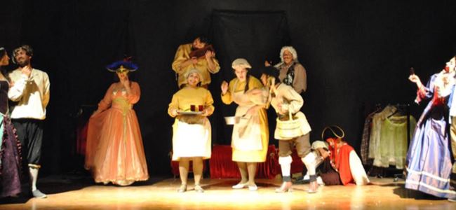 Baraka Tiyatro Ekibinin yeni oyunu “Cimrinin Uşakları” perdelerini açıyor