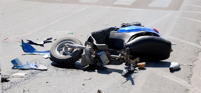 Motosiklet kazası ucuz atlatıldı
