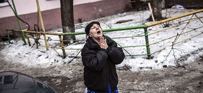 Donetsk'te otobüs ve kültür merkezine saldırı: 7 ölü