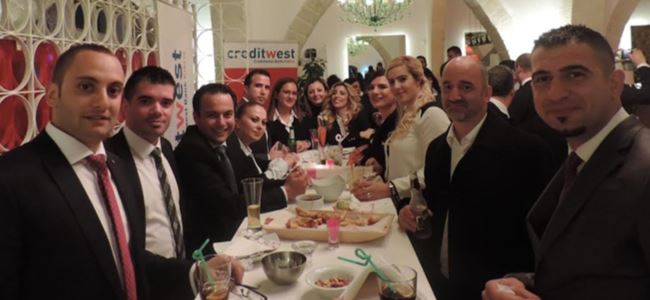 Creditwest t Bank Yöneticileri ve Mağusa Bölgesi Çalışanları Happy Hour’da Buluştu