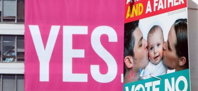 İrlanda eşcinsel evliliği oyluyor