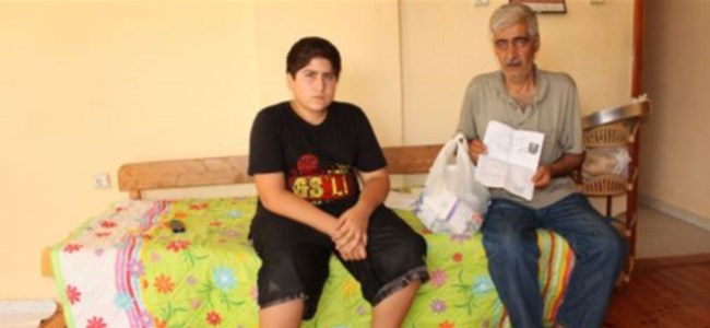 Kıbrıs'taki Evlerine Dönemeyen Aile Türkiye'de Sefalet İçinde Yaşıyor