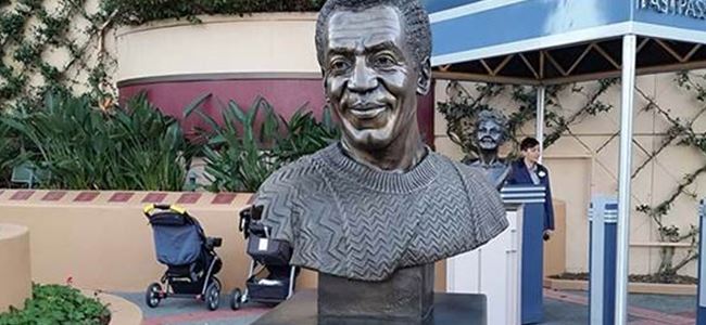 Disney Bill Cosby büstünü kaldırdı
