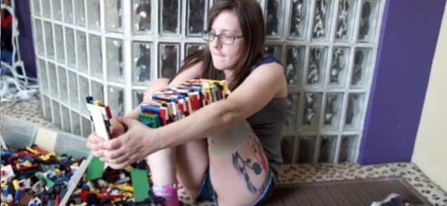 Legolardan Kendine Protez Bacak Yaptı! (Video)