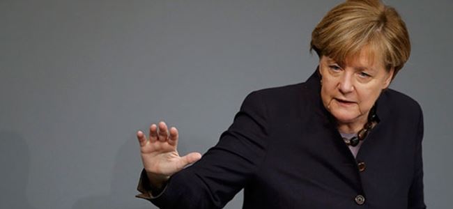 Merkel: Gerilimi düşürmek için her şeyi yapmalıyız
