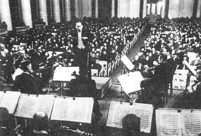 Leningrad konserinin nadir fotoğraflarınan biri