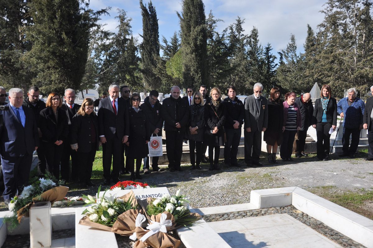 DR. Burhan Nalbantoğlu, ölümünün 37. Yılında mezarı başında anıldı