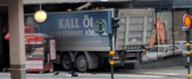 İsveç'te kamyonlu saldırı