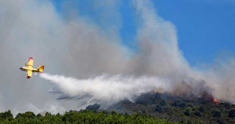 İtalya - Como - Orman yangını
