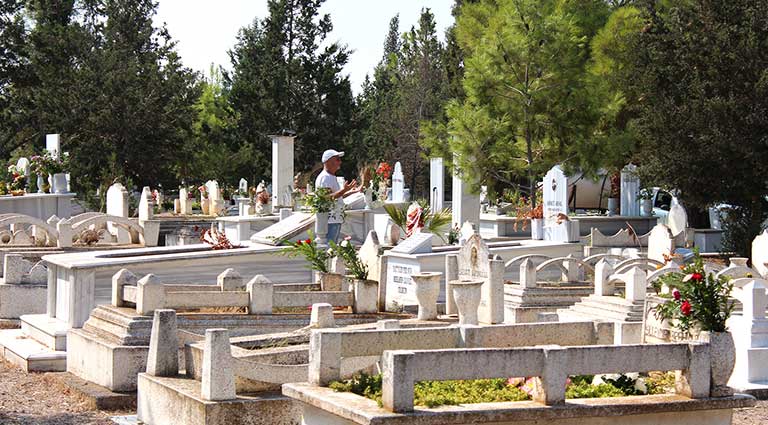 mezarlık 