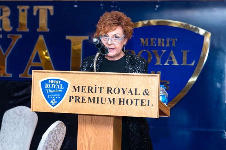 Merit Royal, Nevhiz Özer