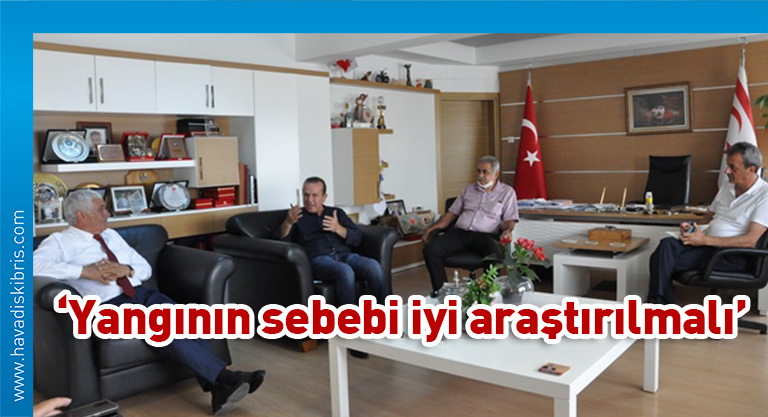 Demokrat Parti Genel Başkanı Ataoğlu Güzelyurt Belediye Başkanı Özçınar’ı makamında ziyaret ederek, son gelişmeler ve yangınlarla ilgili görüştü