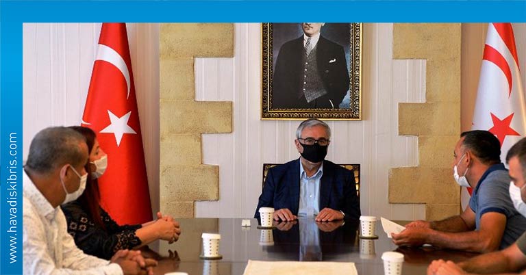 Mustafa Akıncı esnaf ziyaret