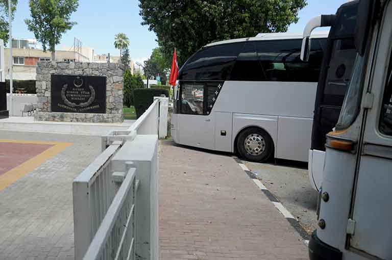 kar-iş eylem