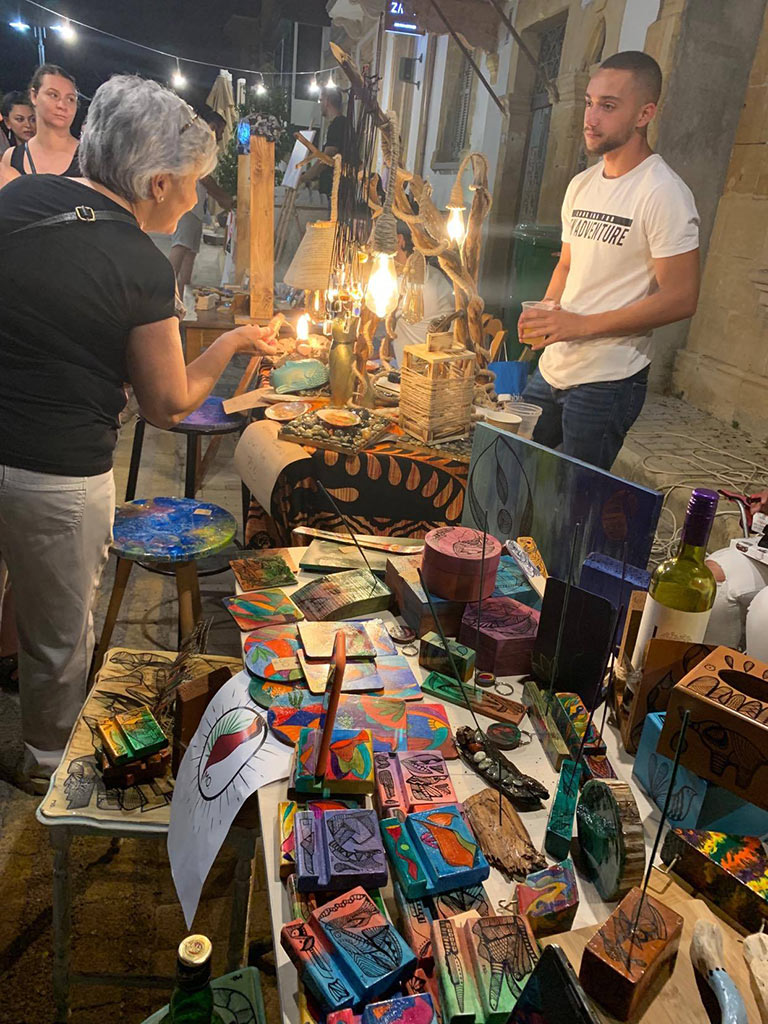 bazaar craft and vintage