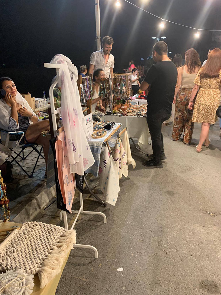 BAZAAR Craft & Vintage