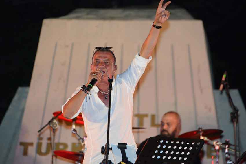 70’ler şarkıları Nostalji gecesi, Lefke’nin kurtuluşunun 46’nci yıl dönümü, Lefke Belediyesi, Grup SOS, Oral Timel, Derviş Yeşilada, Bahar Gökhan, Hüseyin Yücelten, Muhittin Yangın, Mehmet Kaynak, Vasfiye Çakırtaş, Hasan Cemhünal, Mehmet Zeyin, Ayhan Başkal, Eda Girgin, Hakan Yazıcıoğlu, Mustafa Alpakon, Sidar Karakuş, Arif Edizer, Ahmet Ced, Ayşe Nur Aydın, Örge Volkan, Belgin Ceylangüden, İbrahim Şevki,