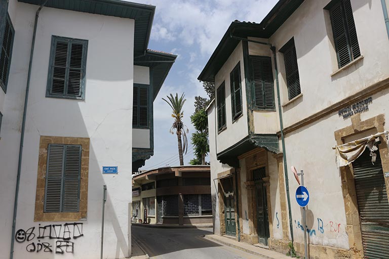 İdadi Sokak’ta yeşil panjurlu evler. 