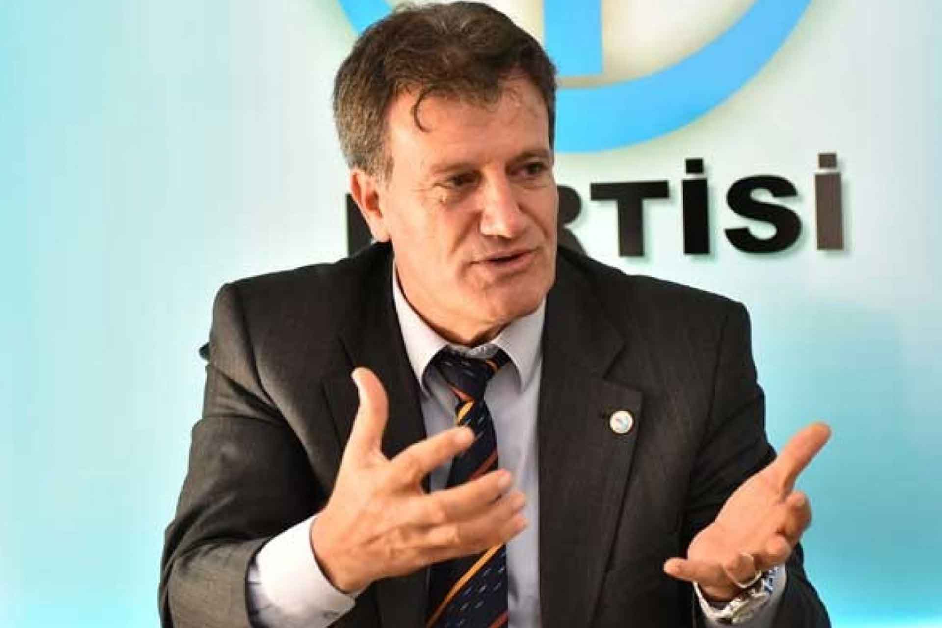 Erhan Arıklı