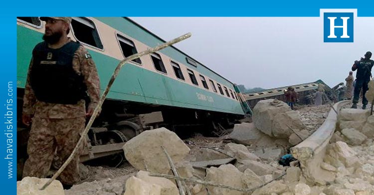 pakistan tren kazası