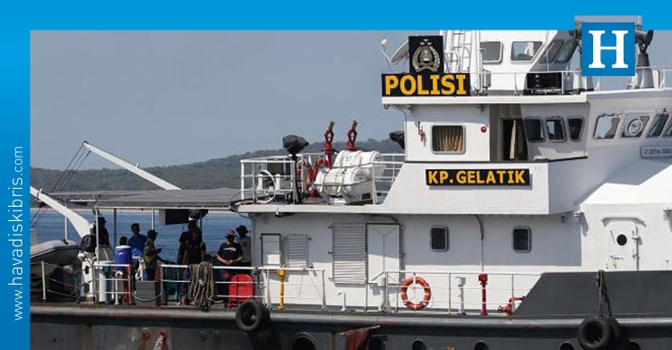 Endonezya'da kaybolan denizaltıdaki 53 kişi yaşamını yitirdi