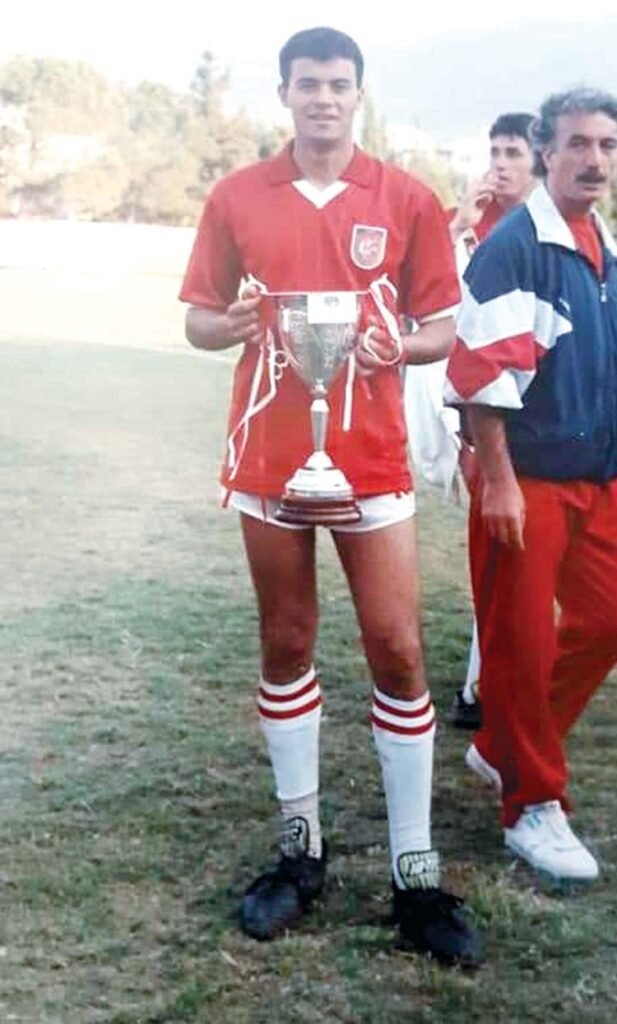 Akay Aşina