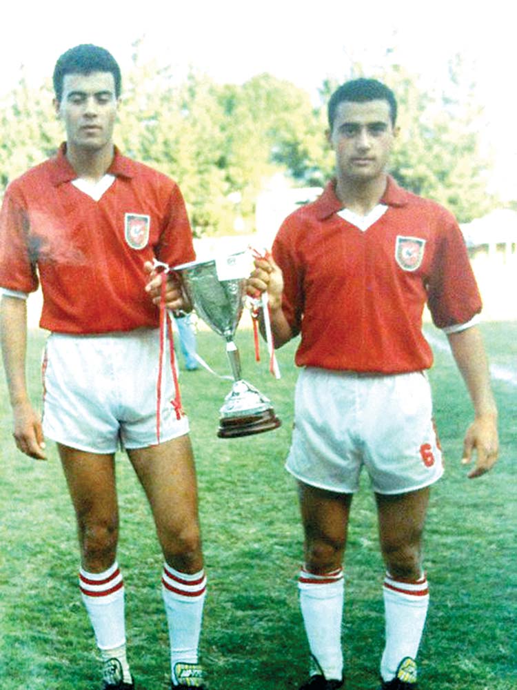 Akay Aşina