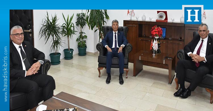 Bakan Çavuşoğlu, Başkan Karakoç ve görevi devralacak Karaca’yı kabul etti