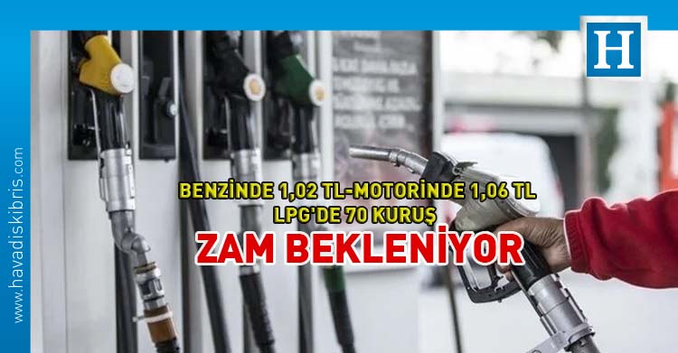 Türkiye'de benzin, motorin ve LPG'ye bu gece yarısından itibaren geçerli olmak üzere zam bekleniyor.