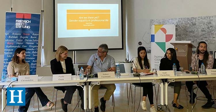 İsveç’in Kıbrıs Büyükelçiliği, Friedrich-Ebert-Stiftung (FES) Kıbrıs Ofisi ve Sürdürülebilir Barış ve Demokratik Kalkınma Merkezi (SeeD) tarafından düzenlenen “Mantıklı Olan Eşitlik” panel tartışması Lefkoşa’da ara bölgede yapıldı.