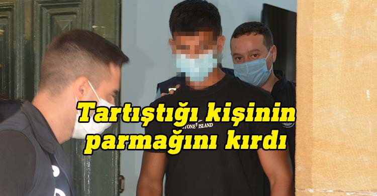 Lefkoşa’da meydana gelen "Vahim Zarar” , “Ciddi Darp" suçlarından tutuklanan zanlı Mehmet Ucuz tutuklanarak mahkeme huzuruna çıkarıldı.