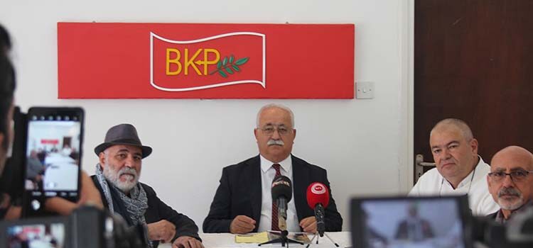 Birleşik Kıbrıs Partisi (BKP) bugün parti genel merkezinde basın açıklaması yaptı, Cumhuriyetçi Türk Partisi (CTP) – Birleşik Kıbrıs Partisi (BKP) listelerine oy verme çağrısında bulundu.
