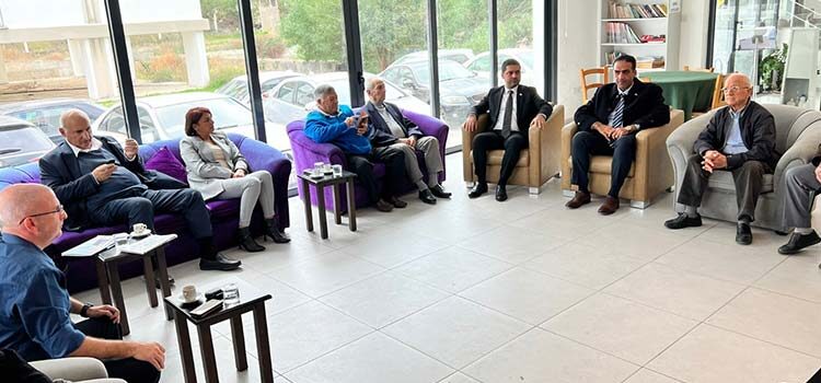 Ulusal Birlik Partisi (UBP) Lefkoşa Türk Belediyesi (LTB) Başkan Adayı Sadık Gardiyanoğlu’na ziyaret ettiği Emekliler Cemiyeti tam destek belirtti.