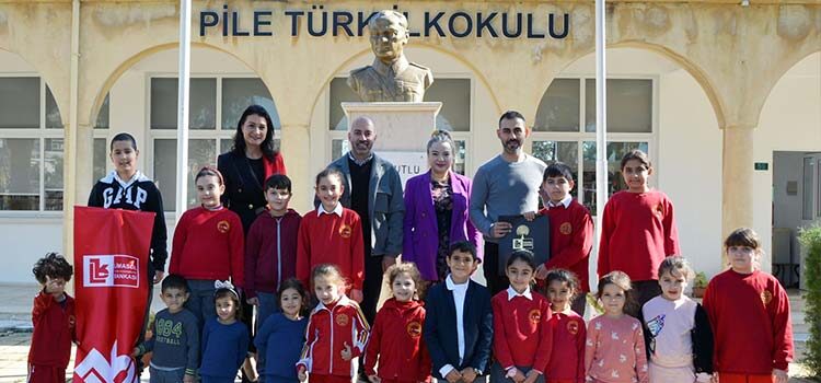 Limasol Bankası, Sesli Kitap projesi kapsamında Pile Türk İlkokulu’ndaki öğretmen ve öğrenciler ile bir araya geldi...