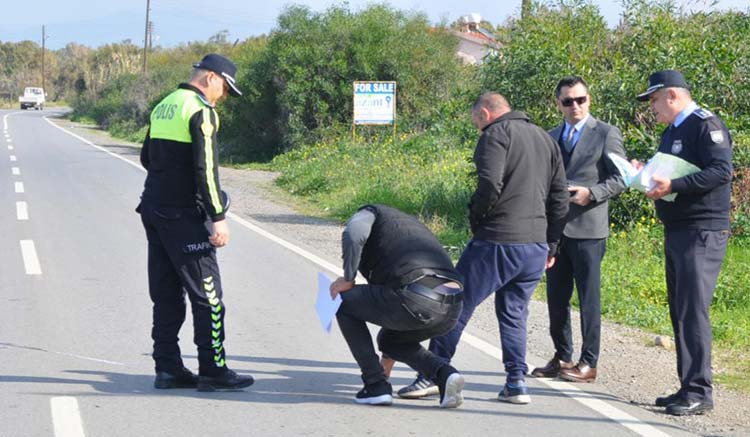 İstanbul Cumhuriyet Başsavcılığının talimatıyla dün olay mahallinde Lefkoşa Trafik Amiri müfettiş Mehmet Özatılgan ve astsubayın müdafisi avukat İhsan Balkan Bulut, keşif yaparak incelemelerde bulundu.