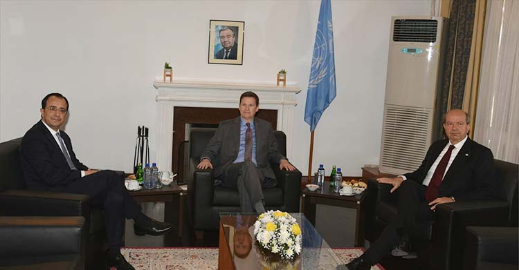  Cumhurbaşkanı Ersin Tatar ve Kıbrıs Rum Yönetimi Başkanlığına yeni seçilen Nikos Hristodulidis