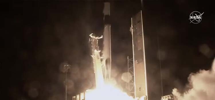 Amerikan SpaceX şirketine ait Dragon adlı kargo aracı 27'nci görevi için Florida'daki üsten fırlatıldı.