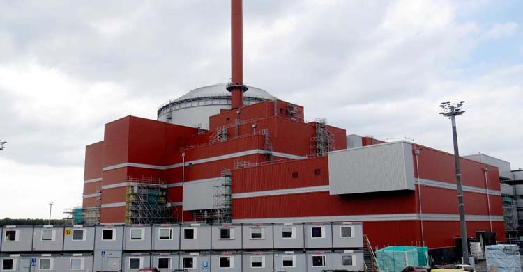 Avrupa'nın en büyük nükleer reaktörü Finlandiya'da elektrik üretmeye başladı