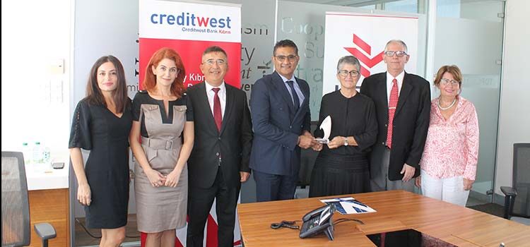 Creditwest Bank KTEV öğrenci burs programına destek sağlamaya devam ediyor