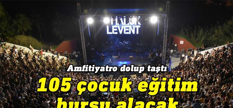 Girne'de dün akşam, Amfitiyatro'da gerçekleşen unutulmaz konserle müzik tutkunlarını coşturan Anadolu Rock'un efsane ismi Haluk Levent, muhteşem bir performans sergiledi.