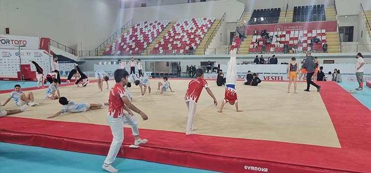 Lefkoşa Cimnastik sporcuları, Antalya’da tecrübe kazandılar