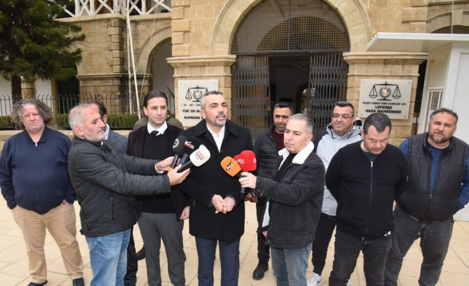Hür-İş'in, yasalara aykırı bir şekilde hayat pahalılığının altında belirlendiği gerekçesiyle yargıya taşıdığı asgari ücret davası bugün görülecek.