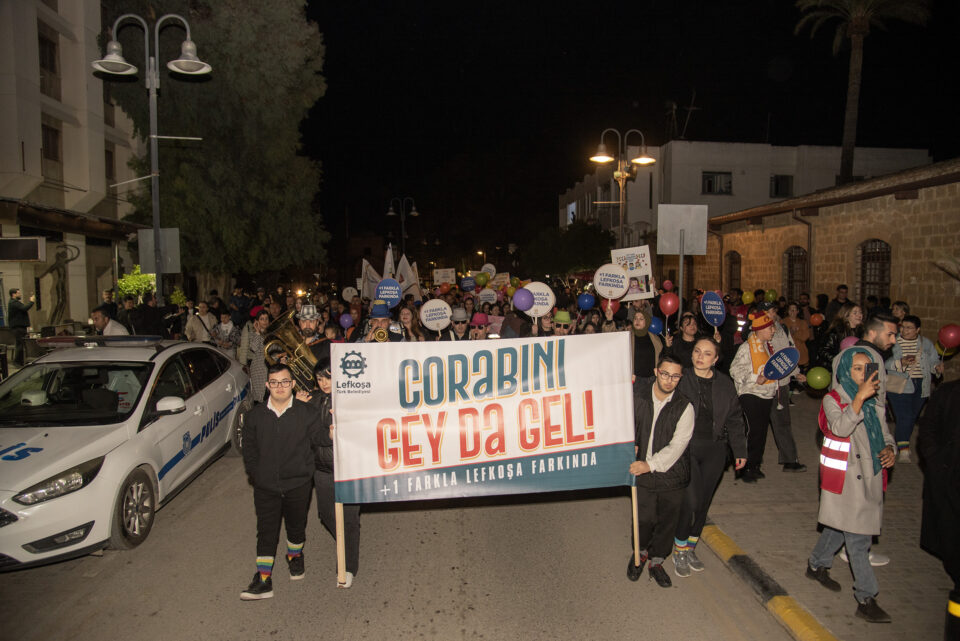 Çorabını Gey da Gel