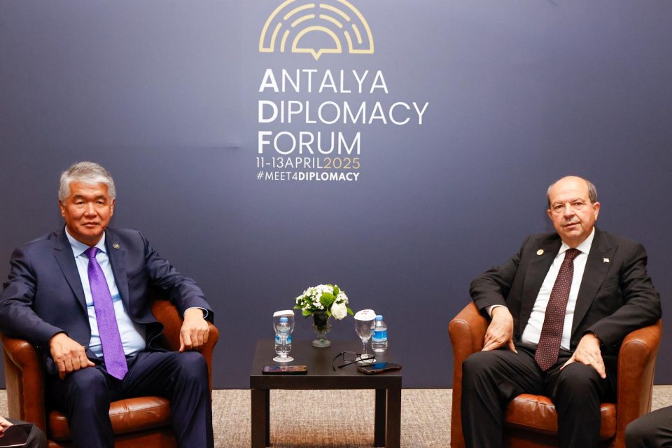 Cumhurbaşkanı Ersin Tatar, 4. Antalya Diplomasi Forumu kapsamında, Uluslararası Türk Kültür Teşkilatı (TÜRKSOY) Genel Sekreteri Sultan Raev ile görüştü.