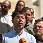 KTOEÖS Lefkoşa Polis Müdürlüğü önünde basın açıklaması yaptı