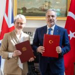 Türkiye ile İngiltere arasında "Stratejik Ortaklık Çerçeve Belgesi" imzalandı