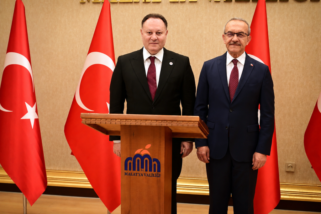 Öztürkler, bugün Malatya’da “Geçmişten Geleceğe Kıbrıs Sorunu ve Milli Davamız” konulu konferans verecek
