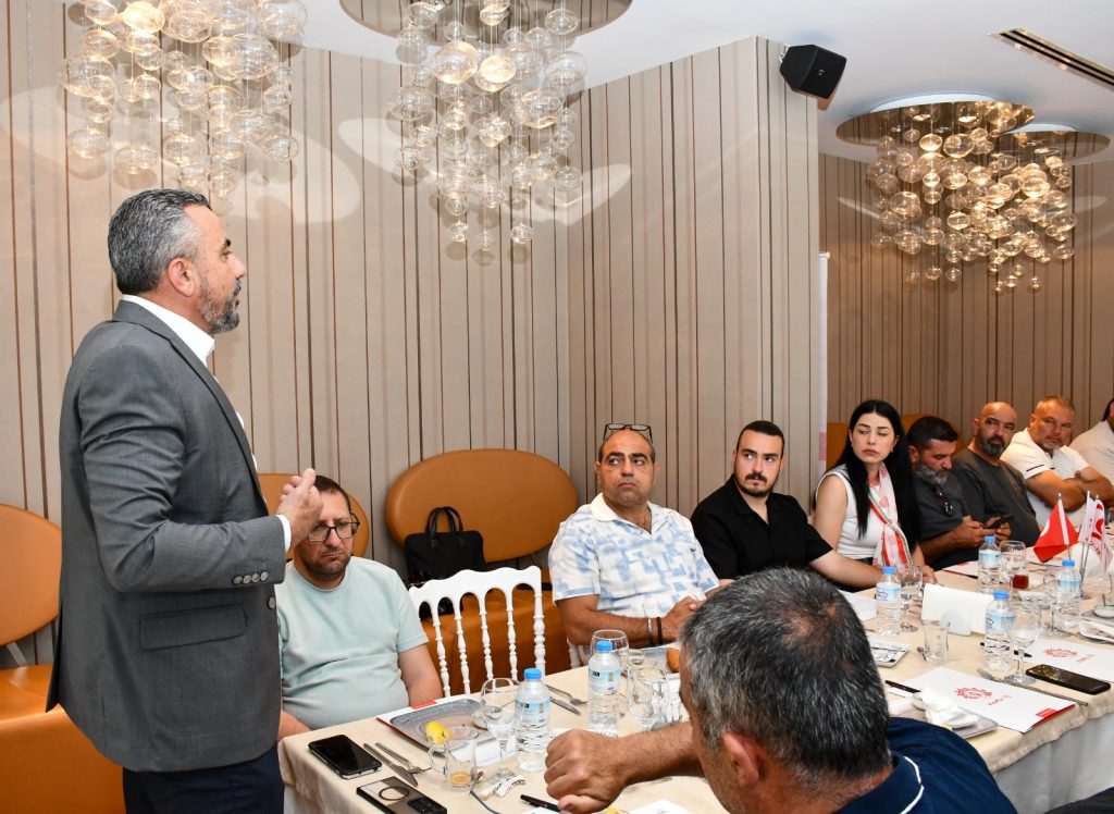 Kamu-İş’in düzenlediği, “Toplu İş Sözleşmesi Yasası ve Uygulamaları” panelinin ikincisi yapıldı