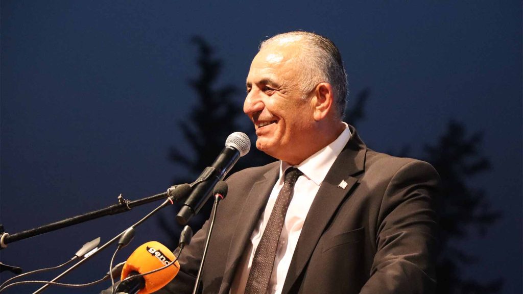 Çavuşoğlu, LAÜ mezuniyet törenine katıldı